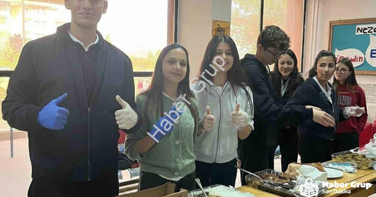 AFYONKARAHİSAR ŞUHUT ANADOLU LİSESİ, ANLAMLI BİR SOSYAL SORUMLULUK PROJESİNE İMZA ATARKEN, OKULDA 'ÇEDES GAZZE İÇİN SEFERBER' TEMALI HAYIR ÇARŞISI DÜZENLENDİ.