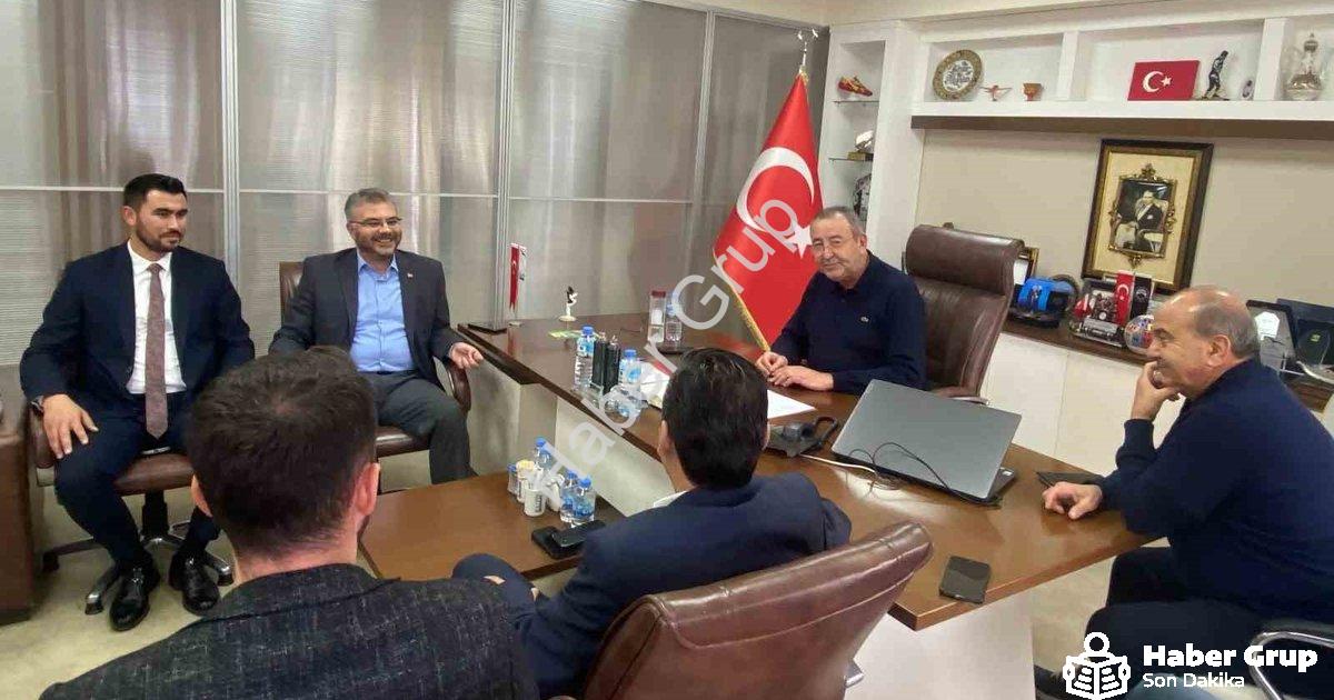 "Kuşadası Turizminin Geleceği İçin Kritik Zirve: KUTO Sorunları İletti" başlıklı haber için fotoreal