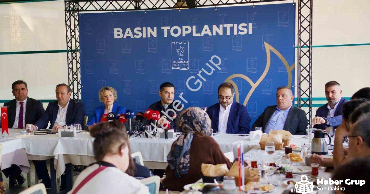 "Başkan Günel'den Net Mesaj: O Hizmetler Asıl Sahibine Dönmeli" başlıklı haber için fotorealistik, p