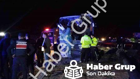 Denizli’de Feci Kaza: Otobüsle Minibüs Çarpıştı, Ortalık Savaş Alanına Döndü