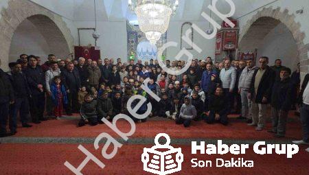 Kütahya’da Gençler Seccadede Buluştu: Vali Işın’dan Önemli Mesajlar