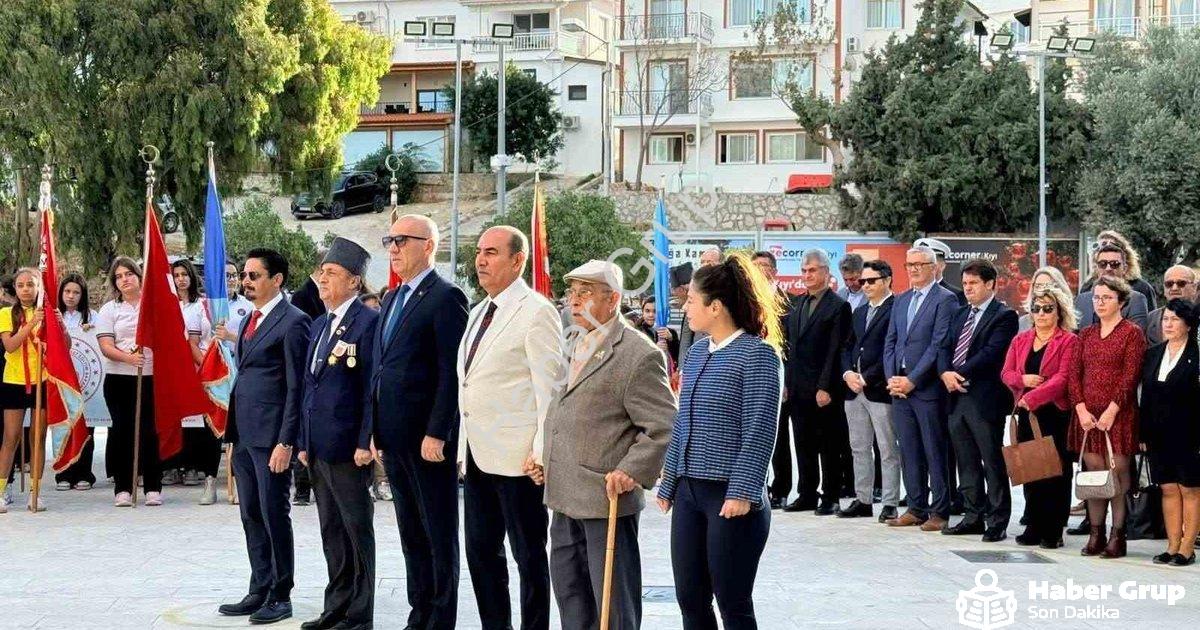 "Datça'da Coşkulu Öğretmenler Günü Kutlamaları Yapıldı" başlıklı haber için fotorealistik, profesyon