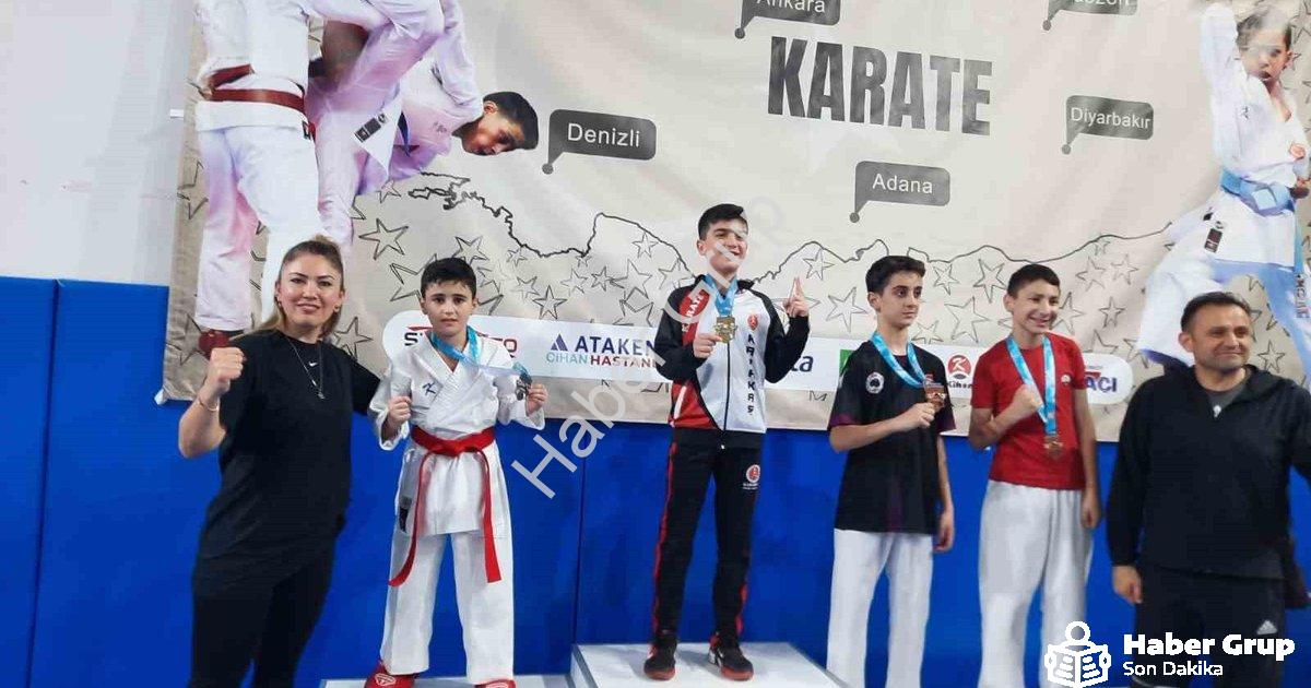 "Aliağa Rüzgarı Denizli'de Esti: Genç Karatecilerden Büyük Başarı" başlıklı haber için fotorealistik