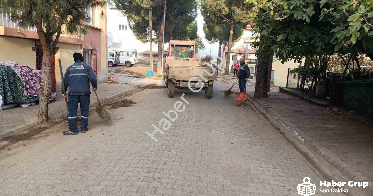 "Karacasu Belediyesi Çevre Temizliği İçin Seferber Oldu: Ekipler Sahada" başlıklı haber için fotorea