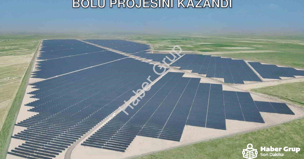 "Ecogreen Enerji, YEKA GES-2025 Kapsamında Bolu Projesini Kazandı" başlıklı haber için fotorealistik