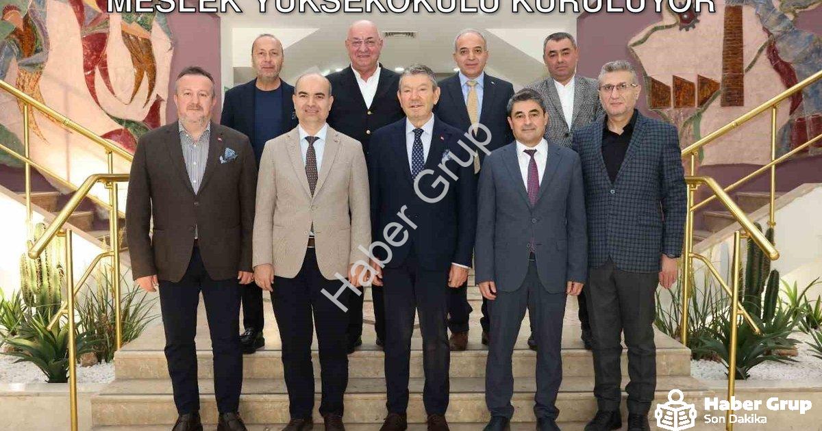 "Denizli OSB ve PAÜ İş Birliğiyle Yeni Meslek Yüksekokulu Kuruluyor" başlıklı haber için fotorealist