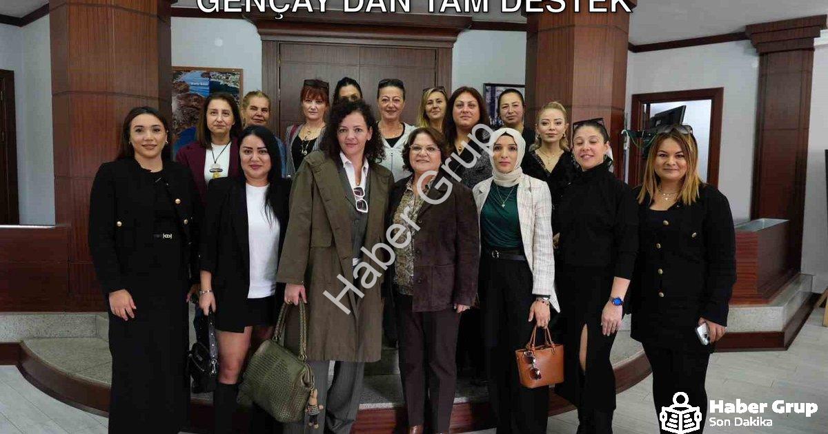 "Didim'de Kadın Girişimcilere Başkan Gençay'dan Tam Destek" başlıklı haber için fotorealistik, profe