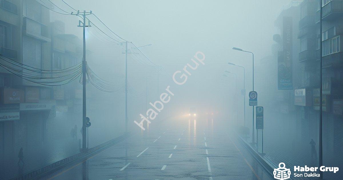 "Denizli'de Sağanak Sonrası Yoğun Sis Kabusu: Görüş Mesafesi 10 Metreye Kadar Düştü" başlıklı haber